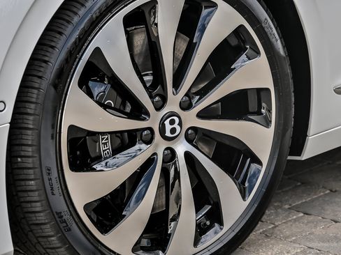 New 2026 Bentley Flying Spur Plug-In Hybrid AWD/4WD image 8