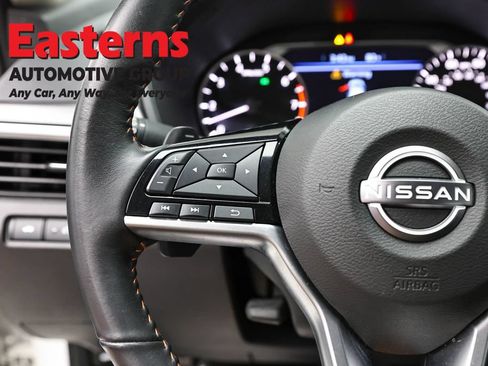 Used 2023 Nissan Altima 2.5 SR FWD image 15