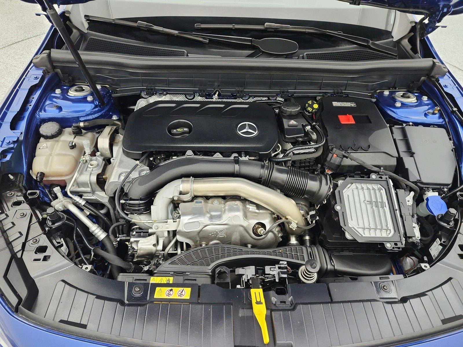 Used 2024 Mercedes-Benz GLB 250 4MATIC image 17