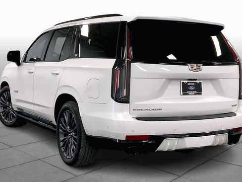 Used 2023 Cadillac Escalade V image 11