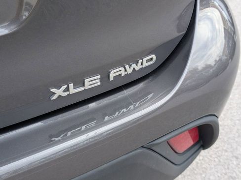 Used 2022 Toyota Highlander XLE image 24