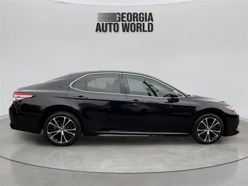 Used 2019 Toyota Camry SE w/ Convenience Package FWD image 15