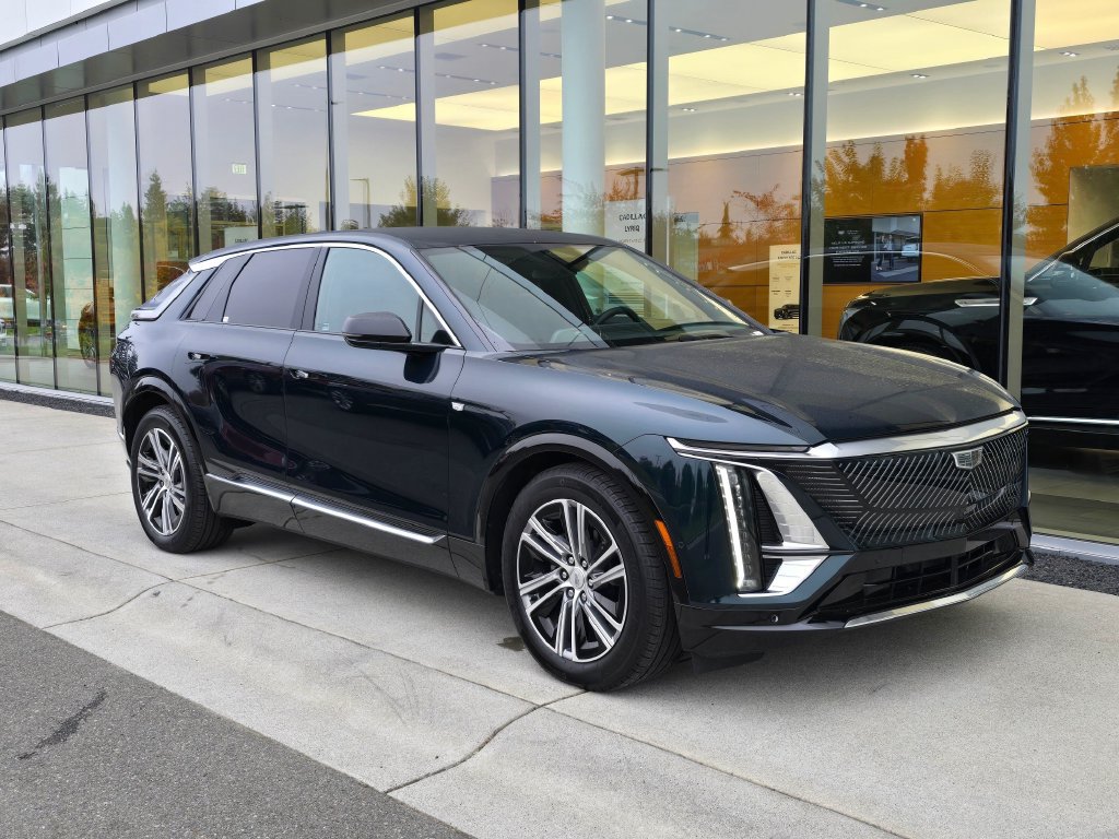 Certified 2024 Cadillac Lyriq Luxury AWD/4WD image 7