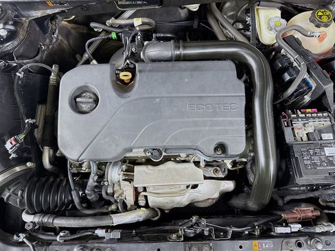 Used 2020 Chevrolet Malibu LT image 39