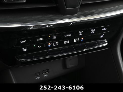 Used 2025 Buick Encore GX Avenir w/ Avenir Technology Package AWD/4WD image 16