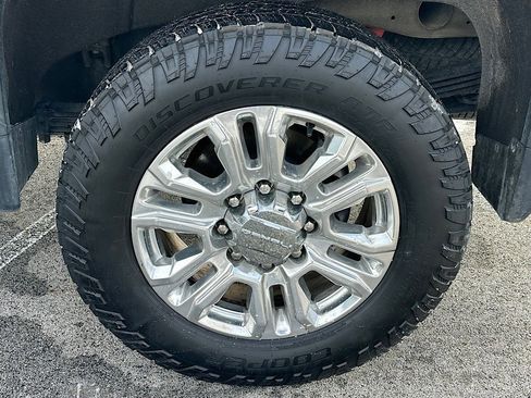 Used 2023 GMC Sierra 2500 Denali w/ Denali Ultimate Package image 32