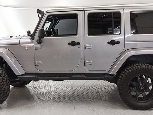Used 2014 Jeep Wrangler Unlimited Rubicon w/ Dual Top Group AWD/4WD image 5