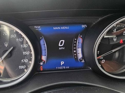 Used 2017 Maserati Levante w/ Luxury Package AWD/4WD image 12
