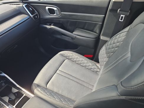 Certified 2022 Kia Sorento SX FWD image 16