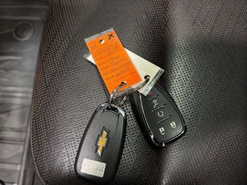 Used 2023 Chevrolet Traverse High Country image 46