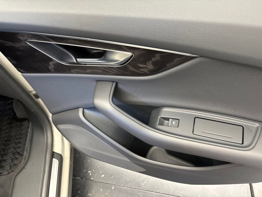 Certified 2023 Audi Q8 Premium AWD/4WD image 29