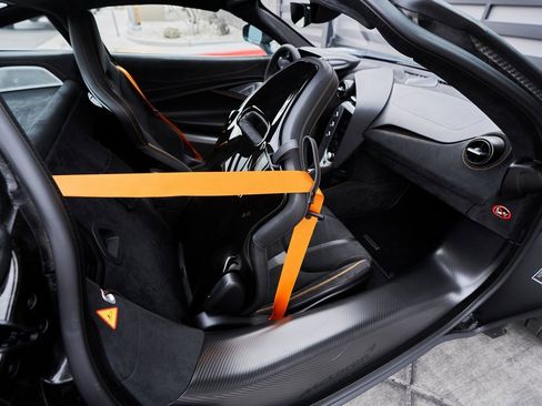 Used 2024 McLaren 750S image 44