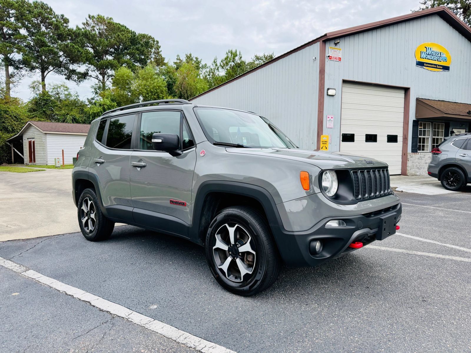 Used 2020 Jeep Renegade Trailhawk w/ Cold Weather Group AWD/4WD image 1