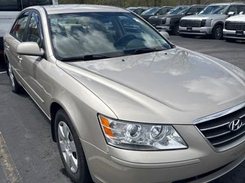 Used 2010 Hyundai Sonata GLS FWD image 5