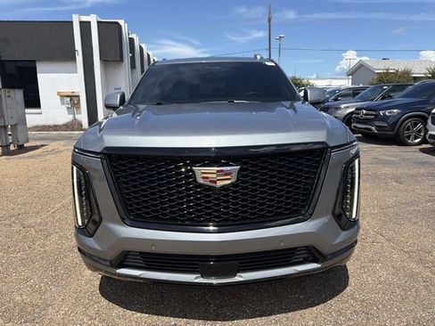 Used 2026 Cadillac Escalade Platinum Sport RWD image 2