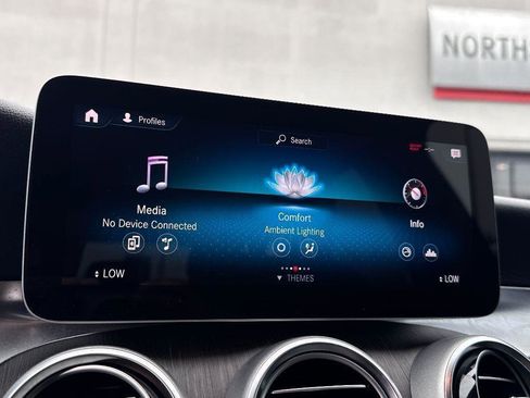 Used 2021 Mercedes-Benz GLC 300 GLC 300 w/ Premium Package image 22