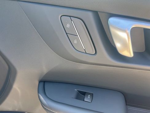 New 2026 Buick Enclave Preferred w/ LPO, All-Weather Package image 54