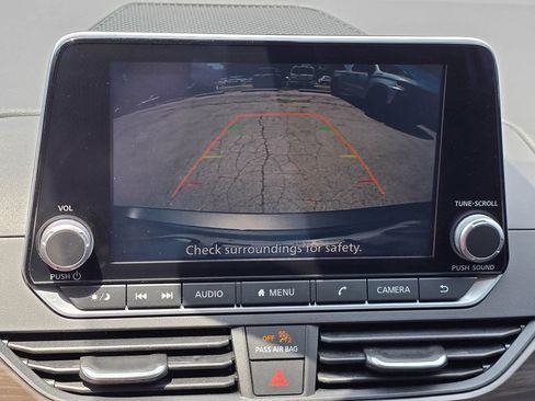 Used 2023 Nissan Altima 2.5 SV FWD image 18
