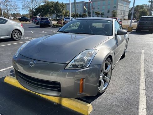 Used 2008 Nissan 350Z Touring image 1