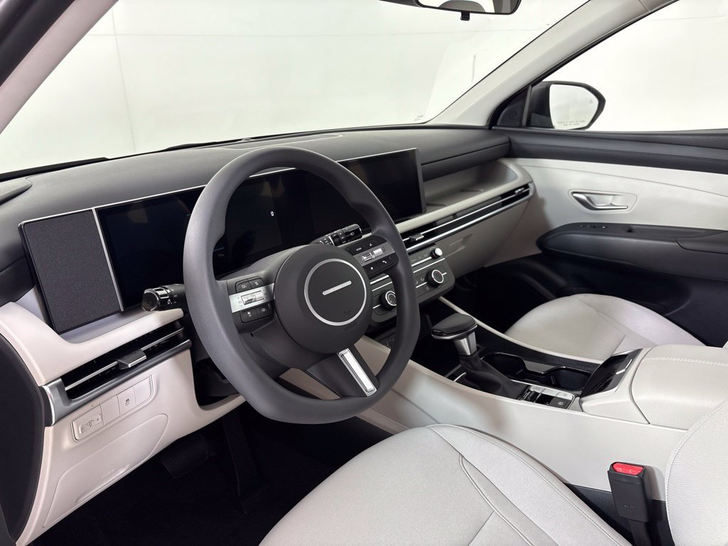 New 2026 Hyundai Tucson SE FWD image 16