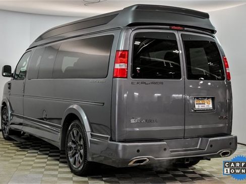 Used 2025 GMC Savana 2500 Extended w/ Driver Convenience Package image 5
