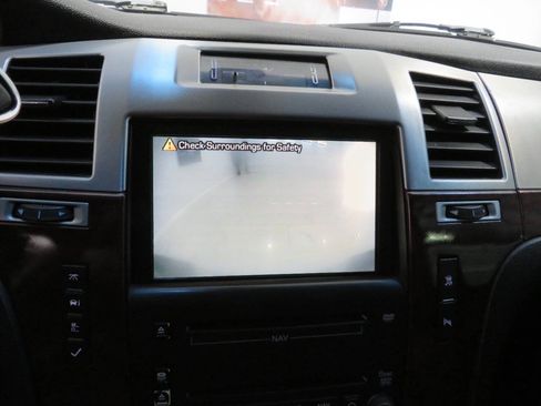 Used 2007 Cadillac Escalade EXT w/ Information Package image 20