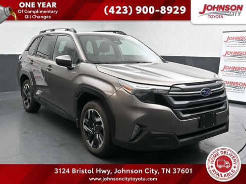 Used 2025 Subaru Forester Premium w/ Protection Package (1PH) image 1