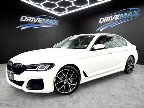 Used 2022 BMW 530i xDrive w/ M Sport Package AWD/4WD image 1
