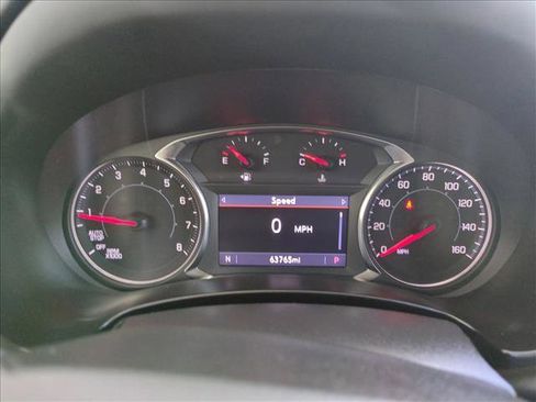 Used 2024 GMC Terrain SLT image 11