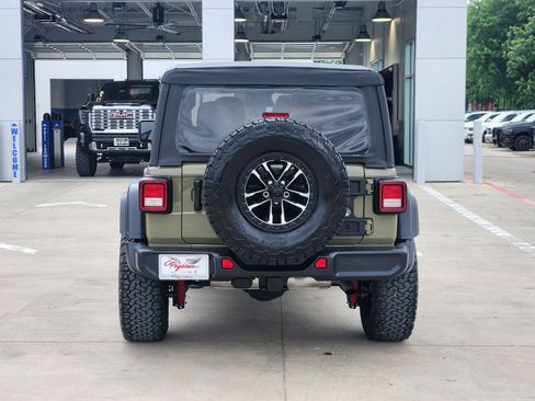 Used 2025 Jeep Wrangler Sport image 8