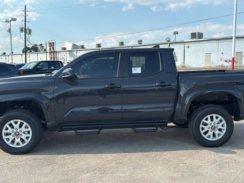 New 2025 Toyota Tacoma SR5 image 4