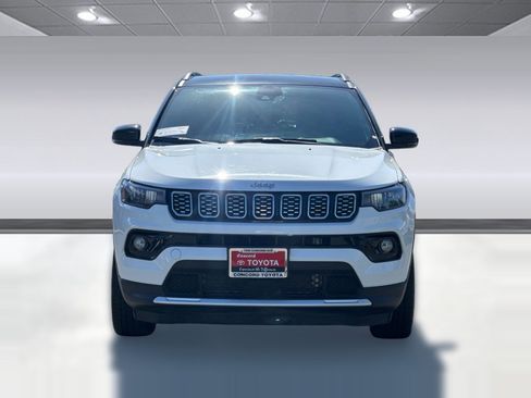 Used 2025 Jeep Compass Limited AWD/4WD image 5