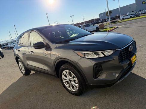 Used 2025 Ford Escape Active image 7