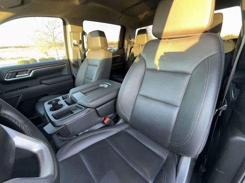 Used 2025 GMC Sierra 1500 SLT image 11