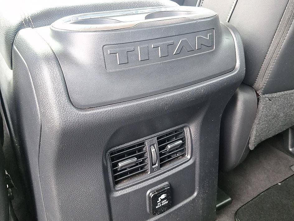 Used 2017 Nissan Titan PRO-4X AWD/4WD image 29