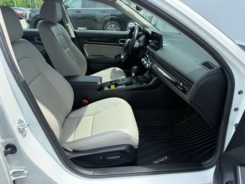 Used 2024 Honda Civic Touring image 28