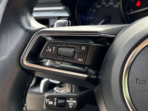 Used 2023 Porsche Macan Turbo AWD/4WD image 28