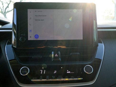 Used 2023 Toyota Corolla LE image 38