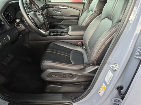 Used 2025 Honda Pilot TrailSport image 13