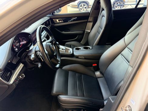 Used 2023 Porsche Panamera RWD image 11