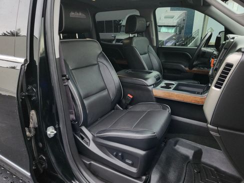 Used 2017 Chevrolet Silverado 1500 High Country image 22