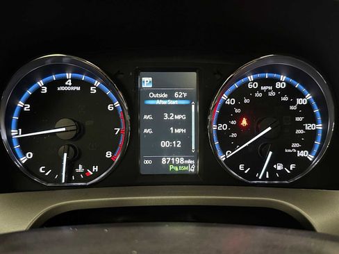 Used 2016 Toyota RAV4 XLE w/ Convenience Package AWD/4WD image 11