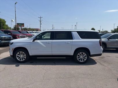 New 2026 Chevrolet Suburban Premier w/ Sun And Tow Package