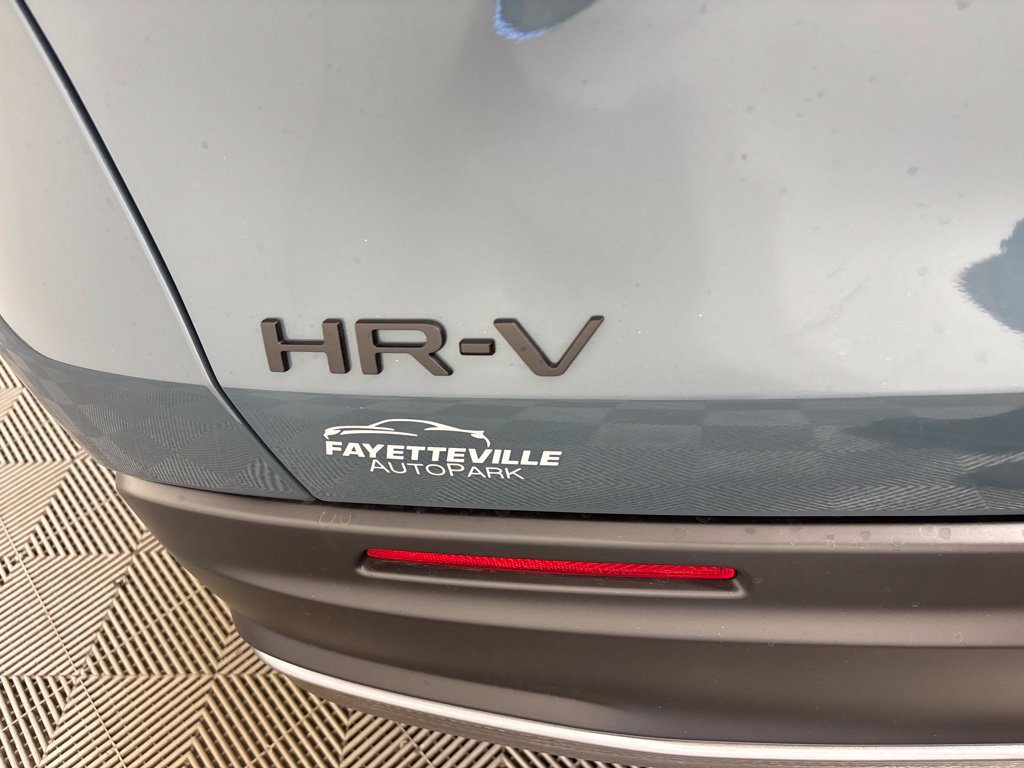 Used 2027 Honda HR-V Sport image 4