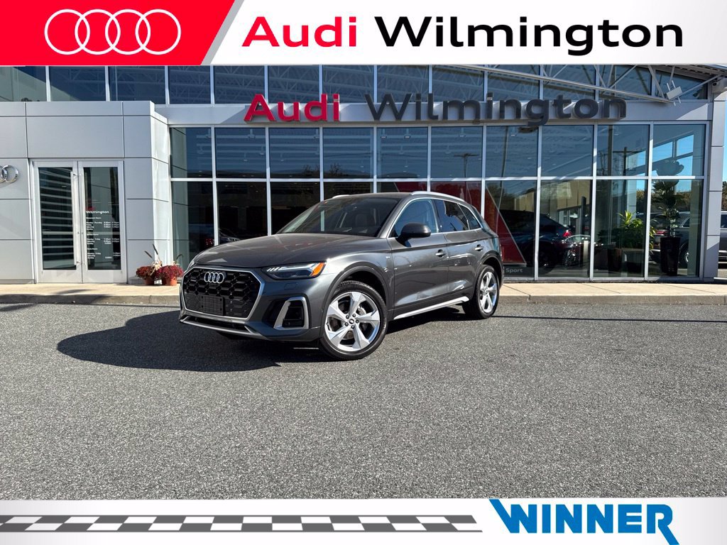 Used 2022 Audi Q5 2.0T Prestige w/ Prestige Package AWD/4WD image 1