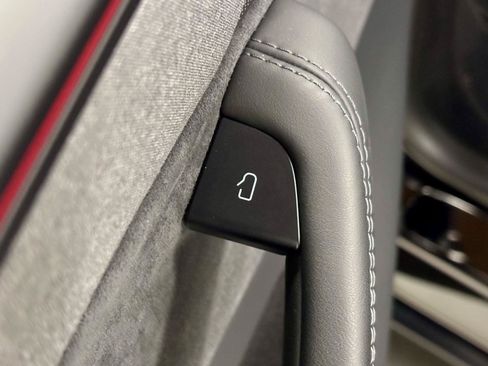 Used 2026 Tesla Model Y AWD image 14