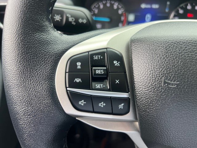 Used 2022 Ford Explorer Limited w/ Equipment Group 301A AWD/4WD image 20
