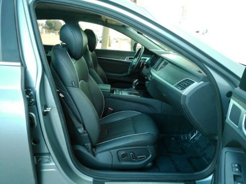 Used 2015 Hyundai Genesis 5.0 image 20