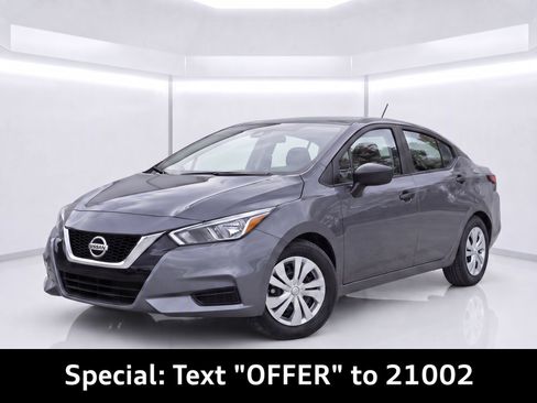Used 2021 Nissan Versa S FWD image 1