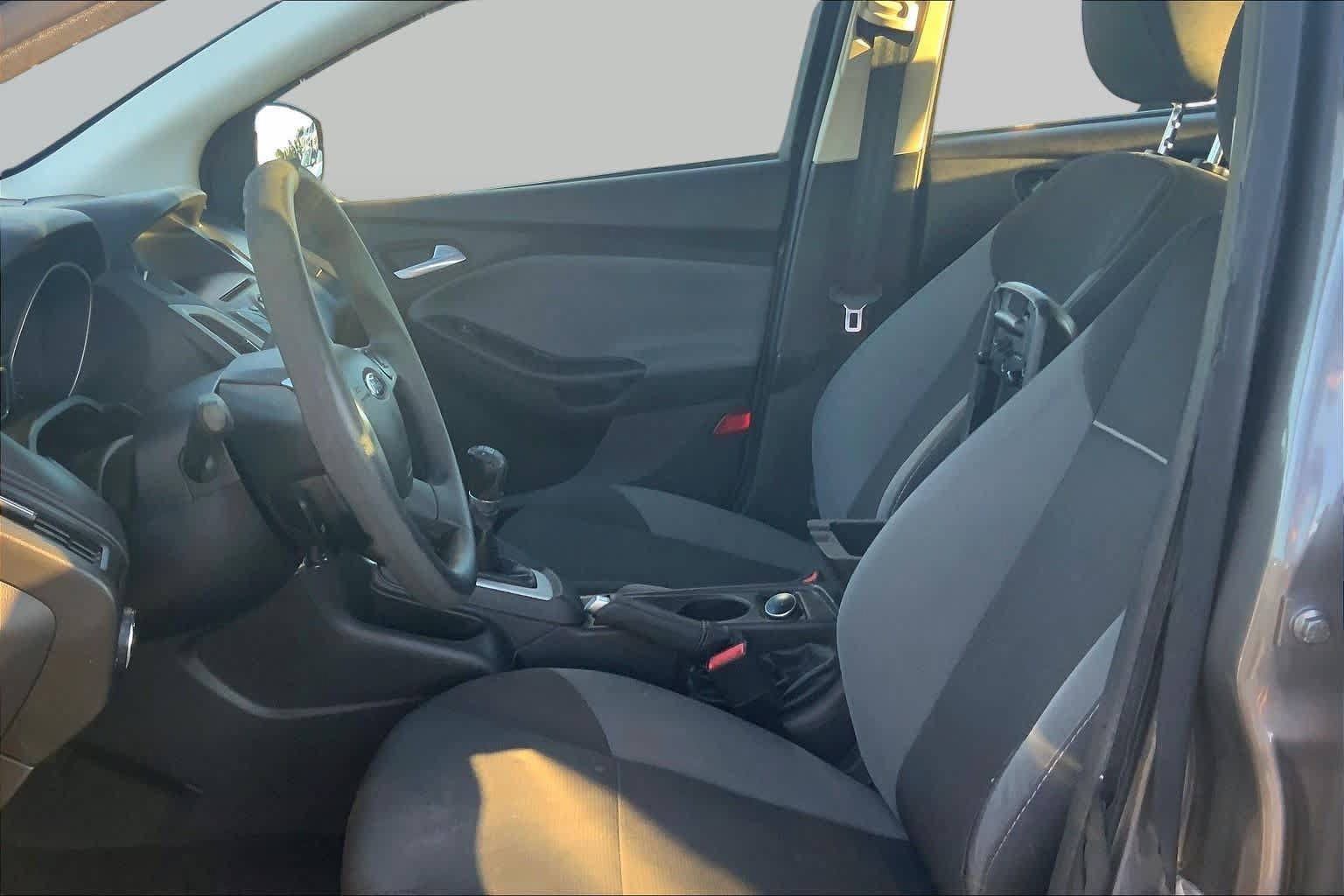 Used 2014 Ford Focus SE FWD image 7